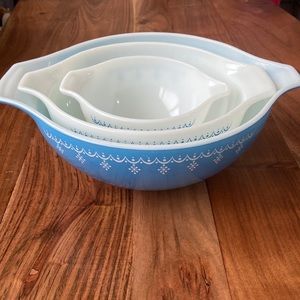 Vintage Pyrex set